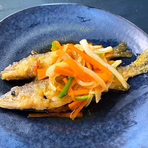 お料理好きの方に！【小ぶり鮎】南蛮漬・揚げ物に！（冷凍）