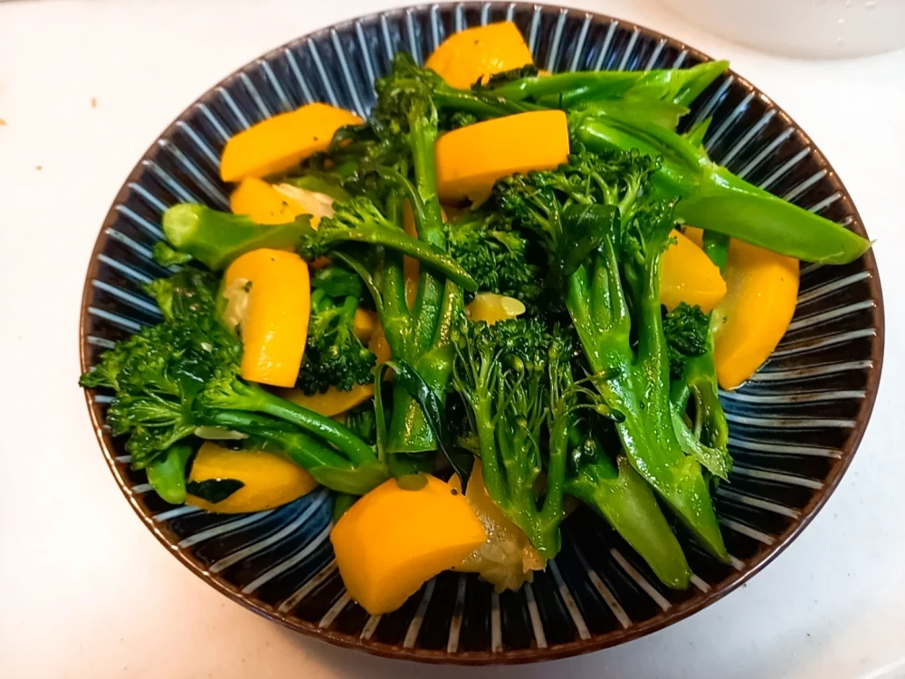 12月発 子どもがモリモリ食べる♪ 茎ブロッコリー