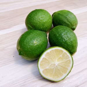 種なく‼️皮まで美味しい　グリーンレモン