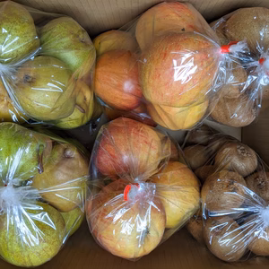 キューイ、リンゴ、ラ・フランス