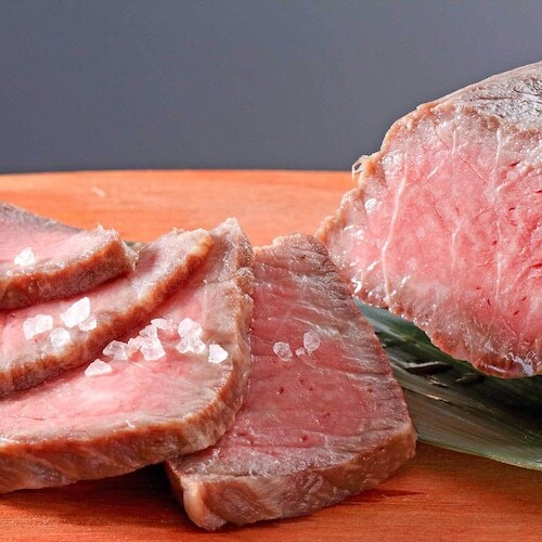 【ふるさと納税】【数量限定】A4・5等級ナカヤマさんちのお肉 鹿児島県産黒毛和牛うしの中山サイコロステーキ200g 黒毛和牛 和牛 ステーキ サイコロステーキ 肉 牛肉 国産 九州産 鹿児島県産 赤身 焼肉 日本一 ランキング 人気【nixy CHUZAN】a1-123