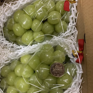 特大1キロ房2房入合計2キロ　シャインマスカット　超大房
