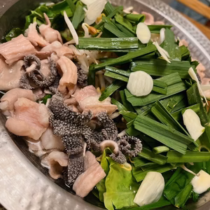 【下処理不要！＆スープ付】【計６００ｇ】豊作和牛モツ鍋セット（冷凍）黒毛和種