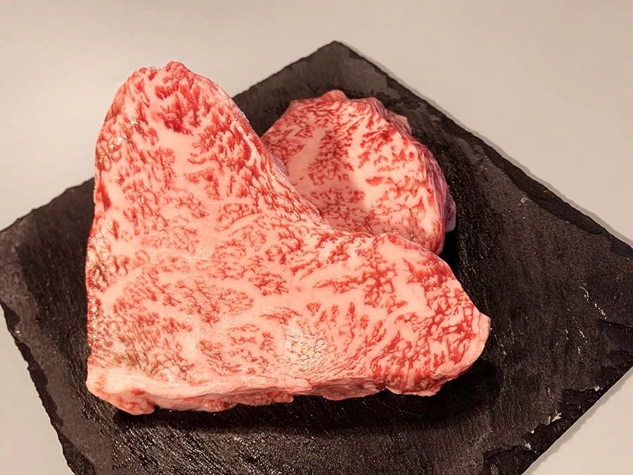 【早割予約(12月)】A５黒毛和牛ステーキ2部位セット(1パック約150g×2)
