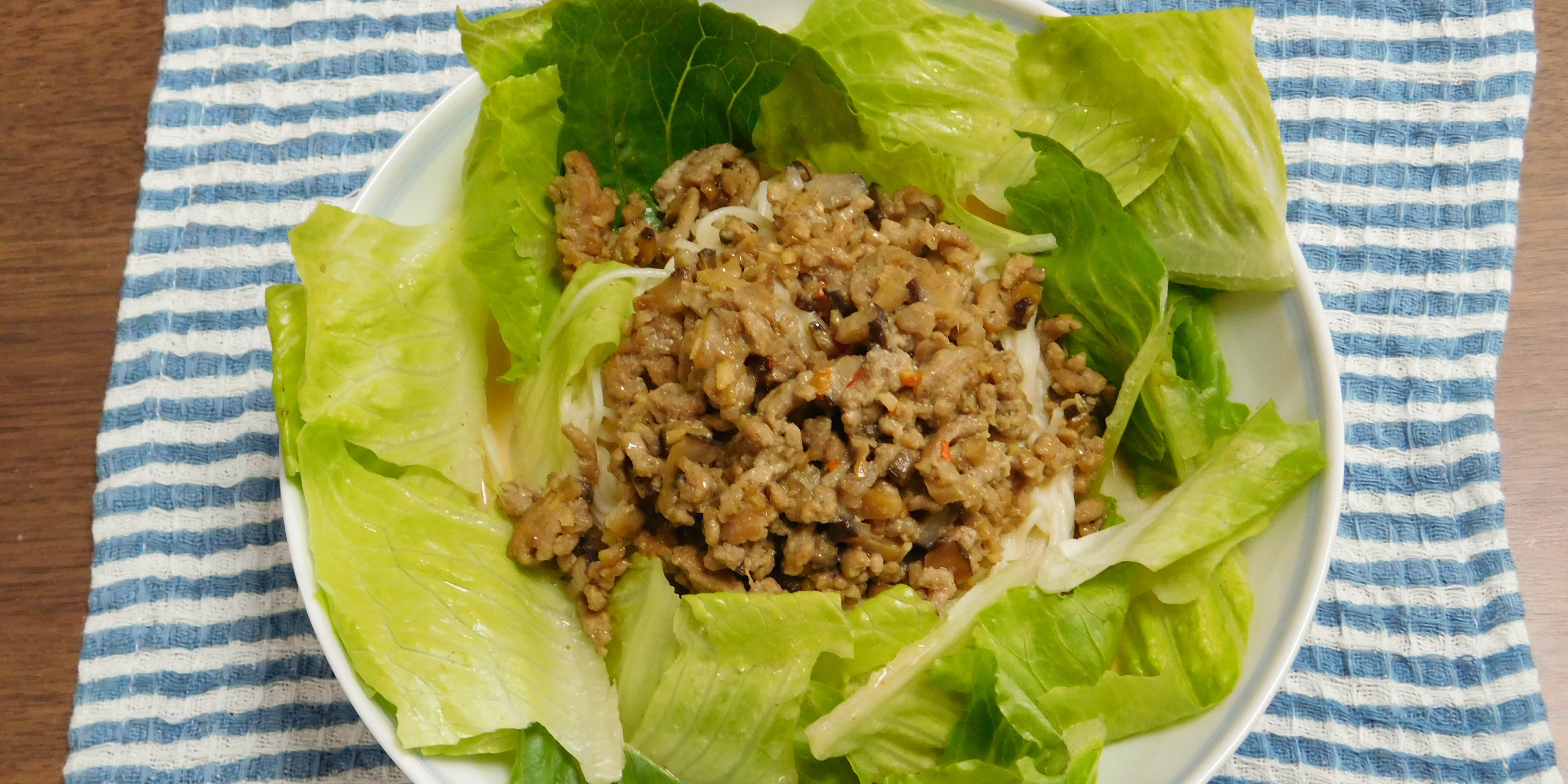 夏バテ対策に そうめんで作るレタス担々麺の薬膳レシピ 農家漁師から産地直送の通販 ポケットマルシェ