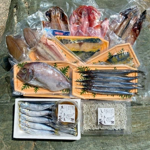 豪華ヤマイチ大漁舟盛りセット12種