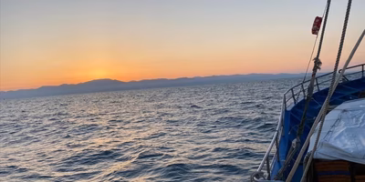 【つながるポケ○（マル）日記】早朝、船上で受けた突然の電話から始まった、売り手と買い手以上の関係　ー 漁師・山本太志さん ー