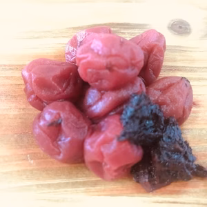 塩分控えめしそ漬小梅500g　かつお梅500g　