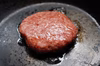 岩塩とお肉だけて作る牛肉100%手ごねハンバーグ