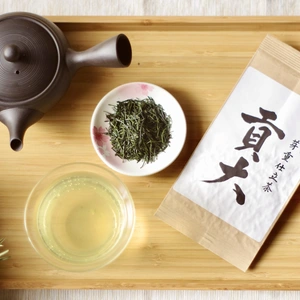 お茶と急須！芽重型栽培された品種さえみどりの被せ煎茶「貢大」10g＆常滑急須