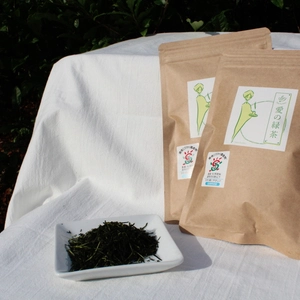 栽培期間中農薬・化学肥料不使用。新緑の香り！2020年産緑茶