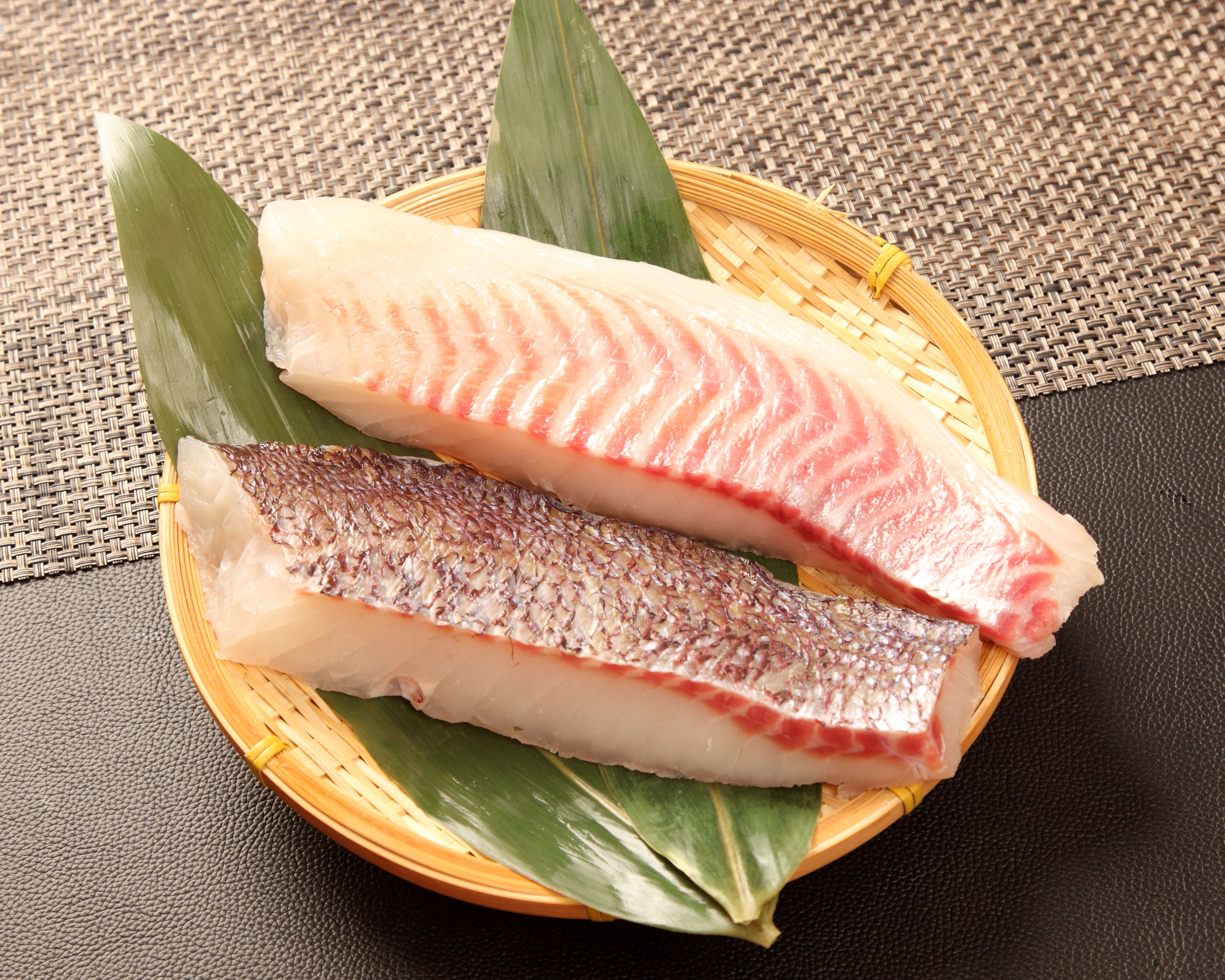 沼津産真鯛 お刺身 1袋約130g【冷凍】｜タイの商品詳細｜ポケット