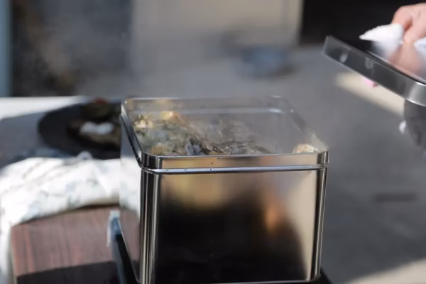 最終広島牡蠣老舗の味!カンカン焼き[生食可]旬です！鍛え牡蠣