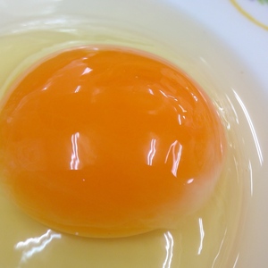 クール便　国産鶏種「もみじ」たまご　３６個（割れ保障４個で４０個入り）