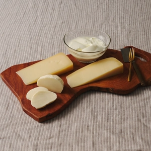 『ミルン牧場のフレッシュなモッツアレラ＆熟成チーズ』のセット