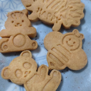 美農然あきたこまち米粉のクッキー
