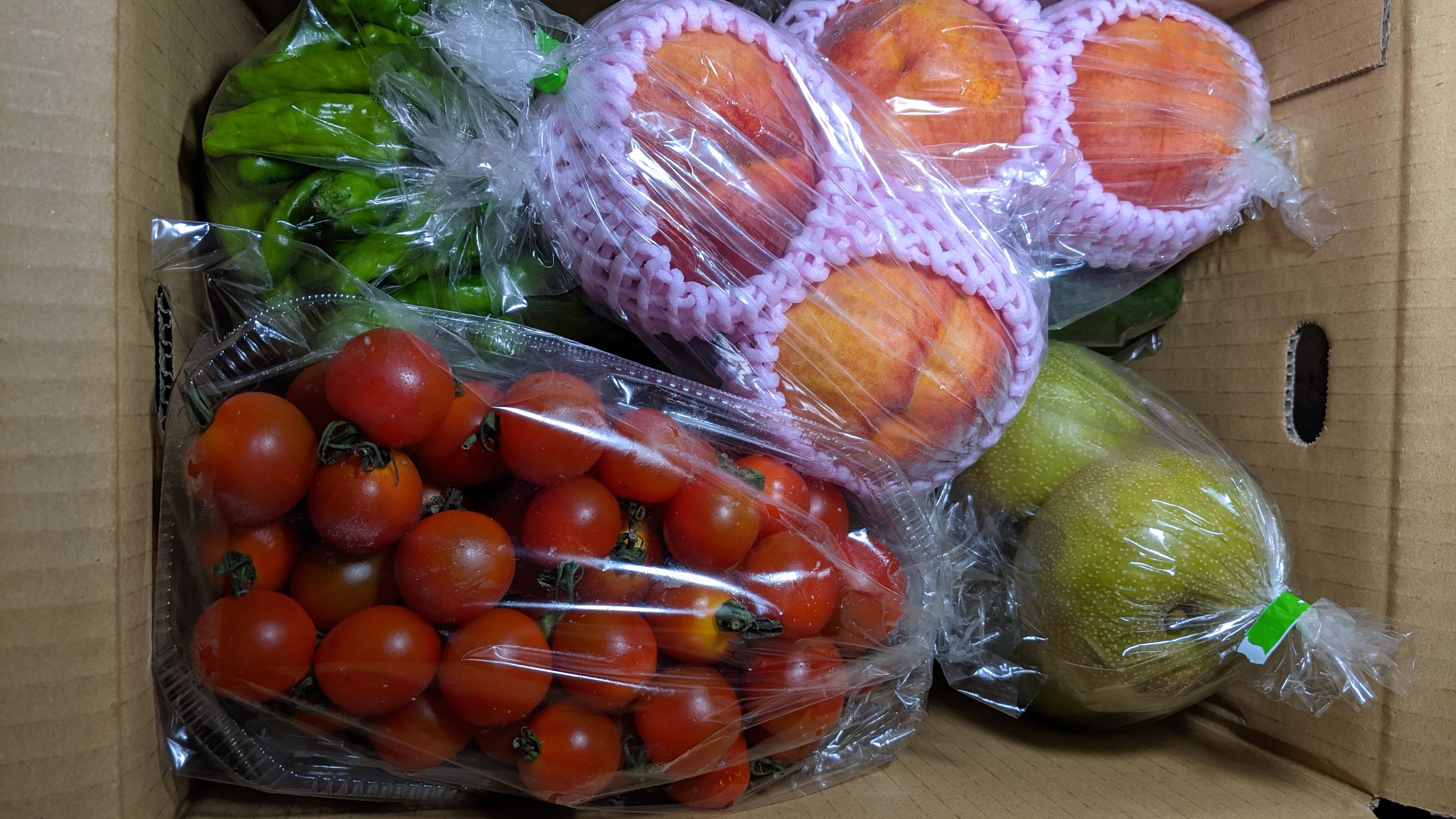 桃と梨と夏野菜の詰め合わせ｜野菜の商品詳細｜ポケットマルシェ｜産直(産地直送)通販 旬の果物・野菜・魚介をお取り寄せ