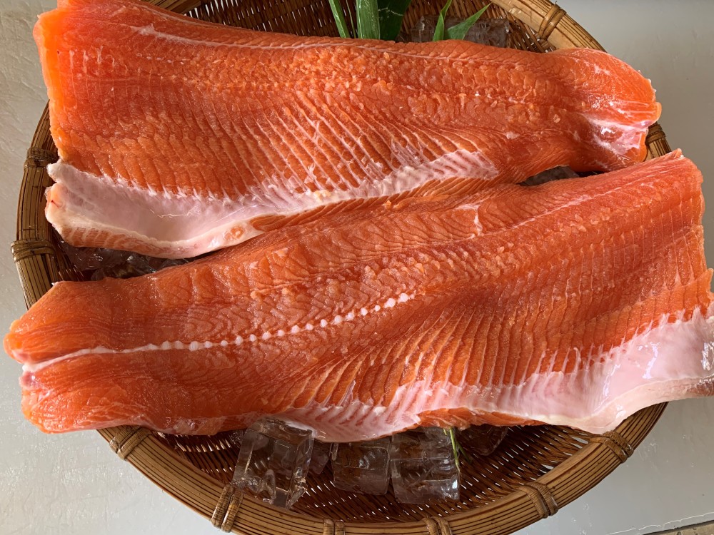 信州サーモン １匹あたり ２ｋｇ 3枚おろし 皮つき 農家漁師から産地直送の通販 ポケットマルシェ