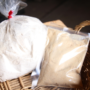 小麦と古代もち麦（弥富麦）のブレンド粉&きな粉のセット