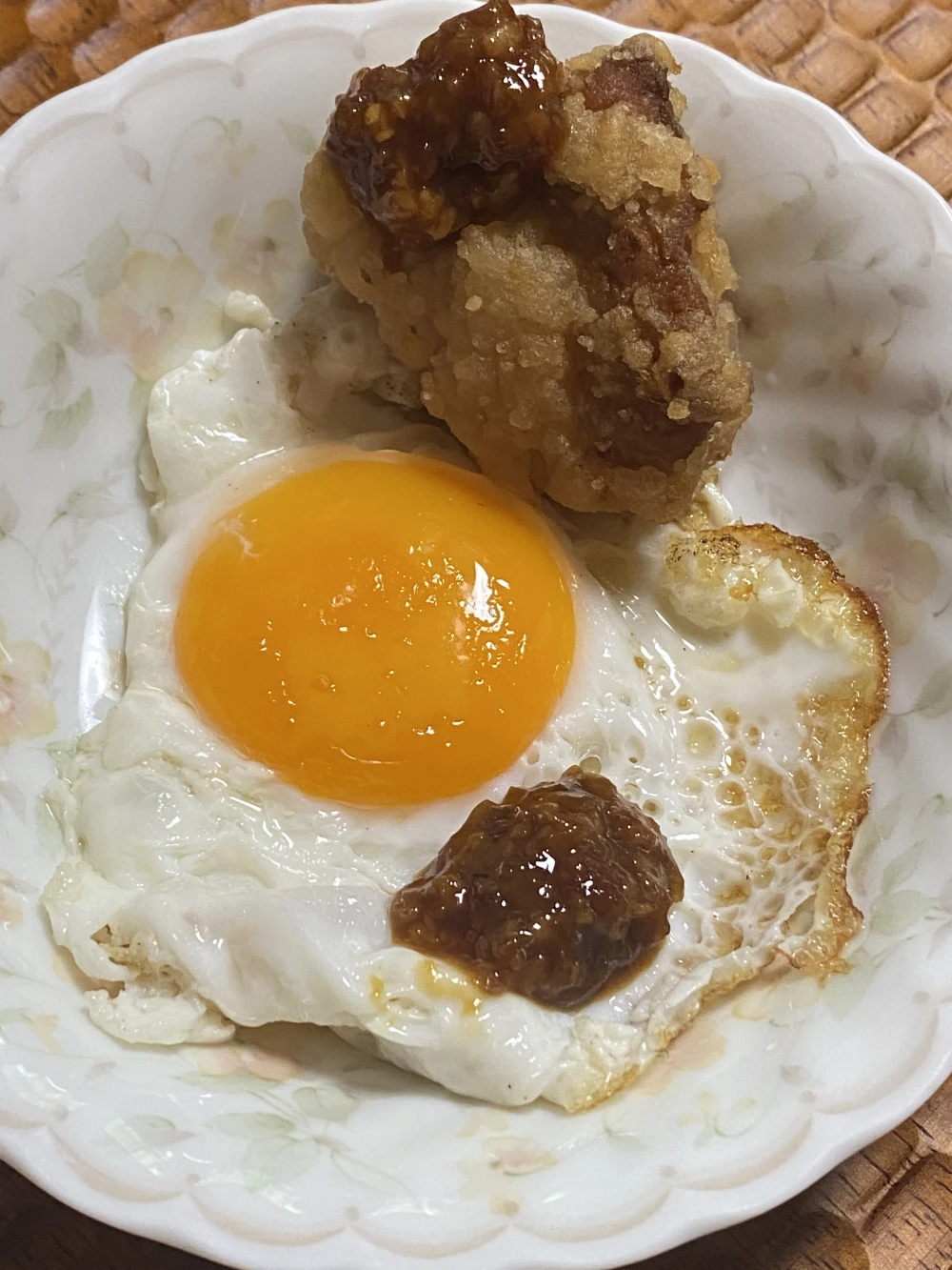 ぼたんこしょう　しょう油糀　甘さと旨さとコクとピリリと