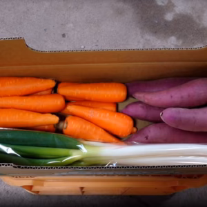 【野菜詰合せBOX】白ネギ、人参、紅はるか　100サイズ箱※各kgは目安