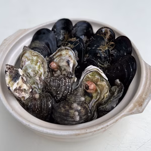 真牡蠣、瀬戸貝、サザエ入り♪土鍋で作る酒蒸し貝セット！