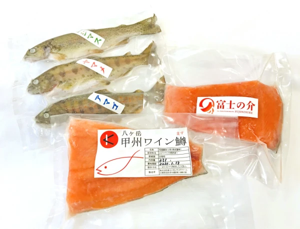 八ヶ岳の湧水育ちの川魚 4種類 食べ比べセット