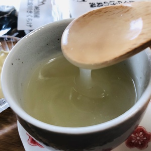 夏は『冷やしくず湯』きくらげパウダーを少し入れた葛湯(40g×3包入×１袋)