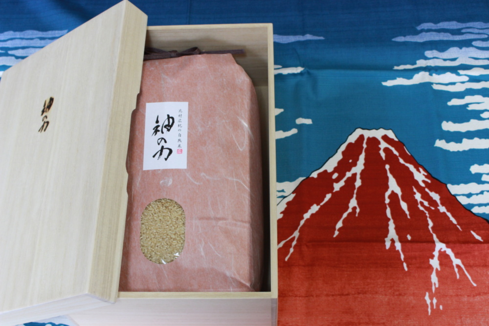 スーパー「神の力」白米1㎏風神雷神風呂敷包み ありがとう】スーパー「神の力」白米1㎏桐箱風神雷神風呂敷包み