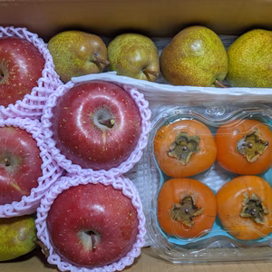 柿とりんごと洋梨